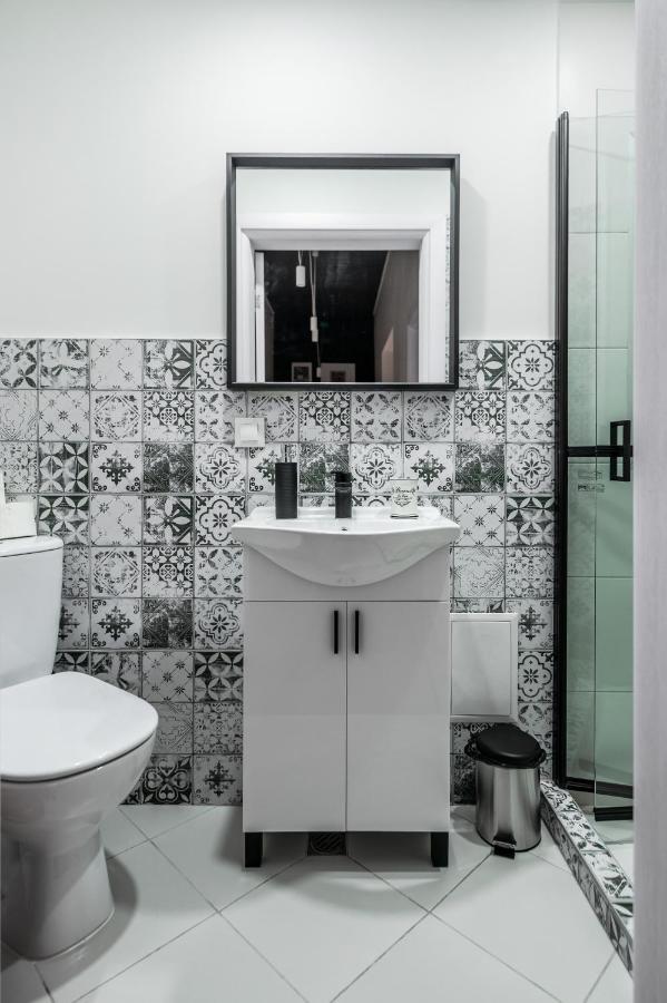 New Black & White - 2Bdr Apartment With Balcony Sofia Eksteriør bilde