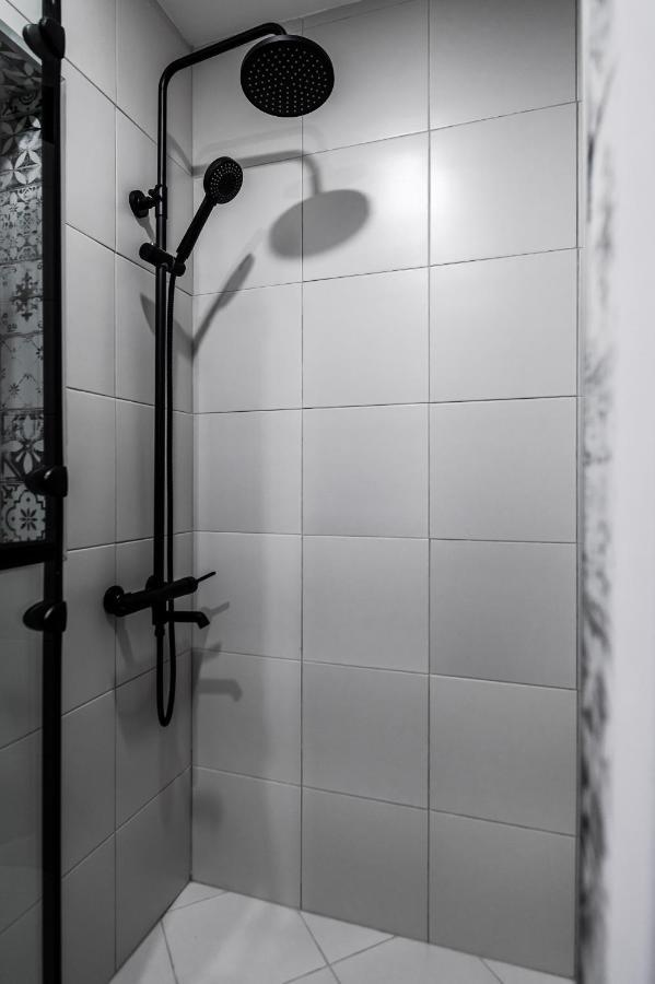 New Black & White - 2Bdr Apartment With Balcony Sofia Eksteriør bilde